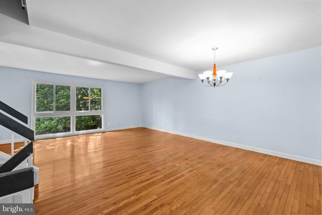 6018 TIMBER HOLLOW LN, Springfield, VA 22152