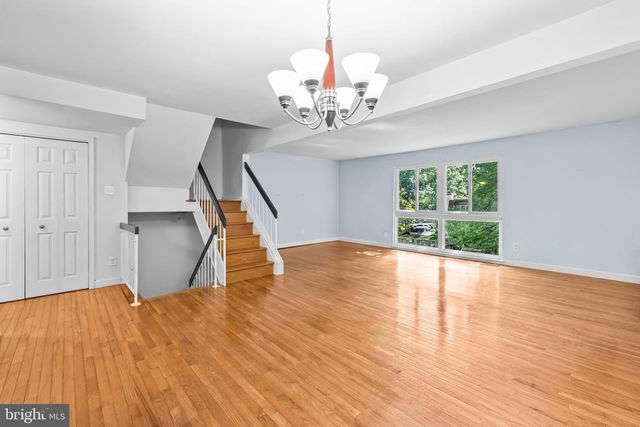 6018 TIMBER HOLLOW LN, Springfield, VA 22152
