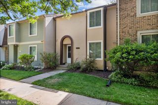 6018 TIMBER HOLLOW LN, Springfield, VA 22152