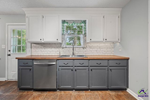 209 Annas Way, Perry, GA 31069