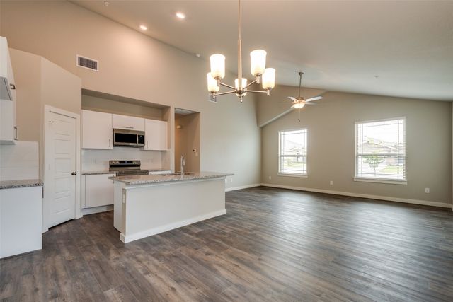 617 Harvest Moon Drive, Venus, TX 76084