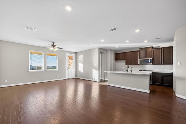 2131 Islawild Way, La Marque, TX 77568