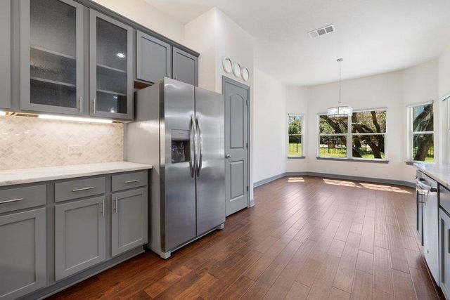 338 Coventry RD, Spicewood, TX 78669