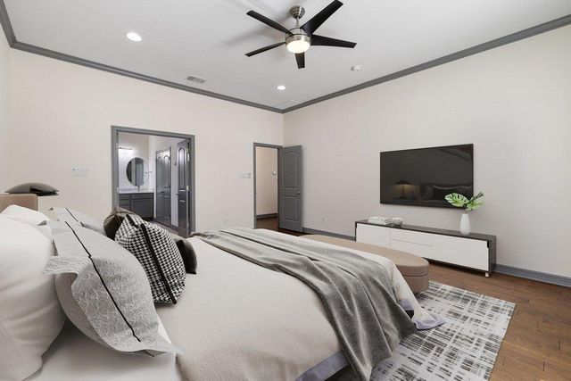 338 Coventry RD, Spicewood, TX 78669