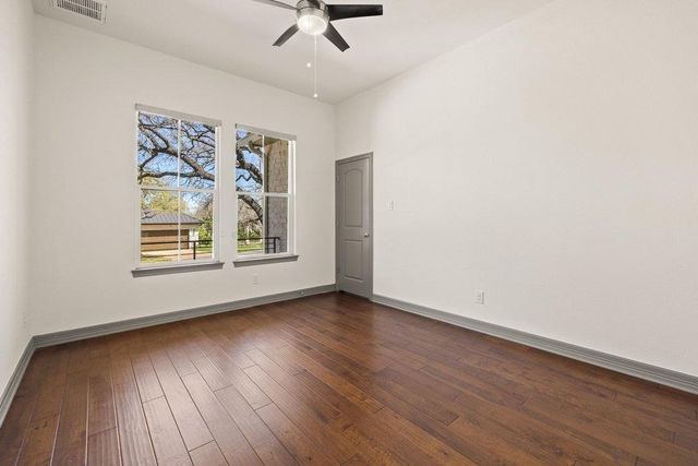 338 Coventry RD, Spicewood, TX 78669