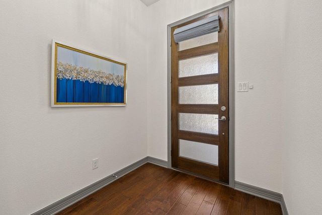 338 Coventry RD, Spicewood, TX 78669