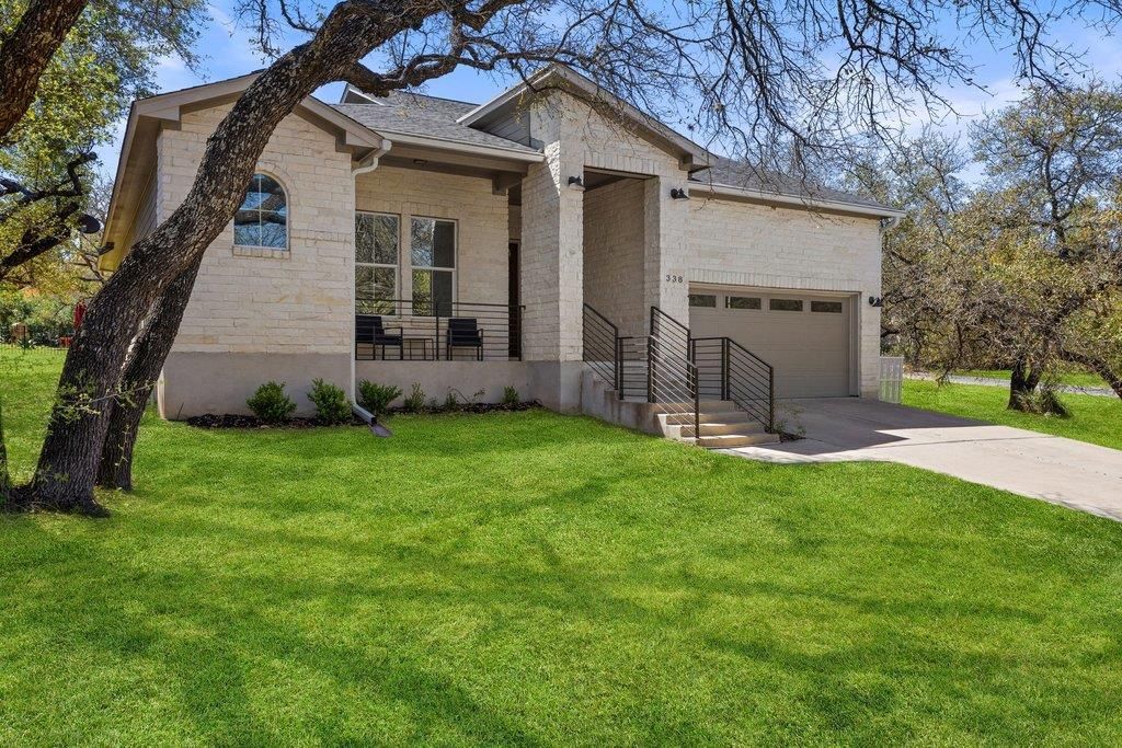 338 Coventry RD, Spicewood, TX 78669