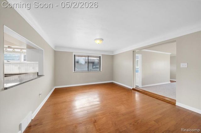 23030 Edgewater Street, Saint Clair Shores, MI 48082