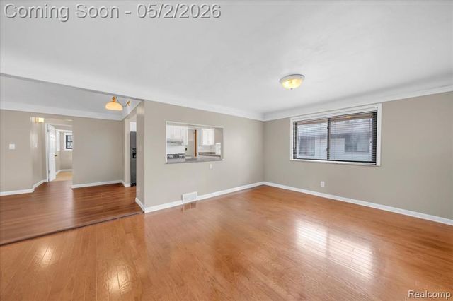 23030 Edgewater Street, Saint Clair Shores, MI 48082