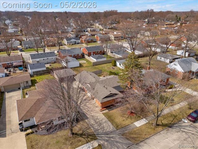 23030 Edgewater Street, Saint Clair Shores, MI 48082
