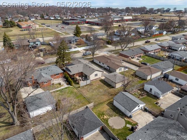 23030 Edgewater Street, Saint Clair Shores, MI 48082
