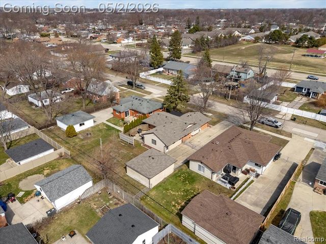 23030 Edgewater Street, Saint Clair Shores, MI 48082
