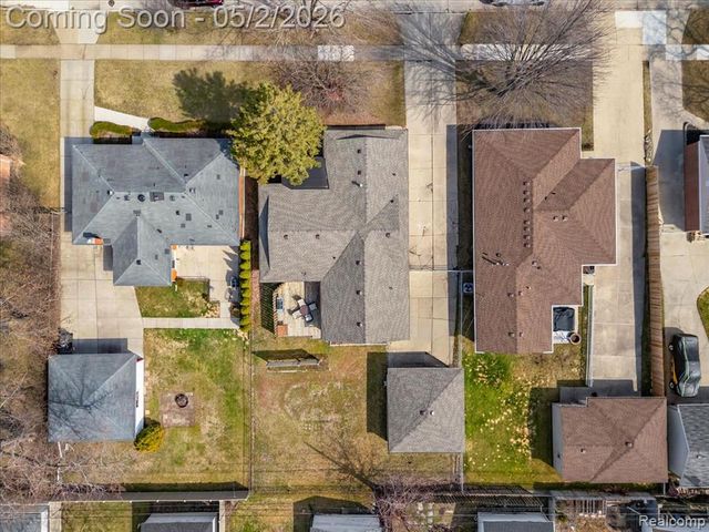 23030 Edgewater Street, Saint Clair Shores, MI 48082