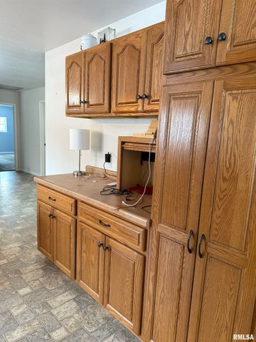 2407 Selmaville Road, Salem, IL 62881