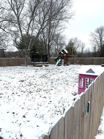 2407 Selmaville Road, Salem, IL 62881