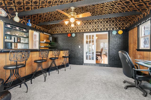 851 Hemlock Street, Franklin Square, NY 11010