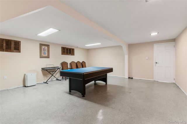 851 Hemlock Street, Franklin Square, NY 11010