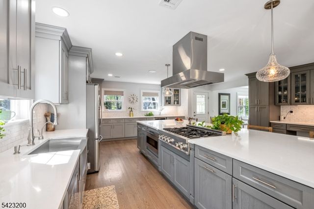 11 Cedar St, Bernards Twp., NJ 07920