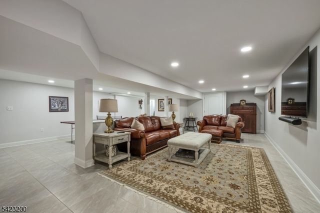 11 Cedar St, Bernards Twp., NJ 07920