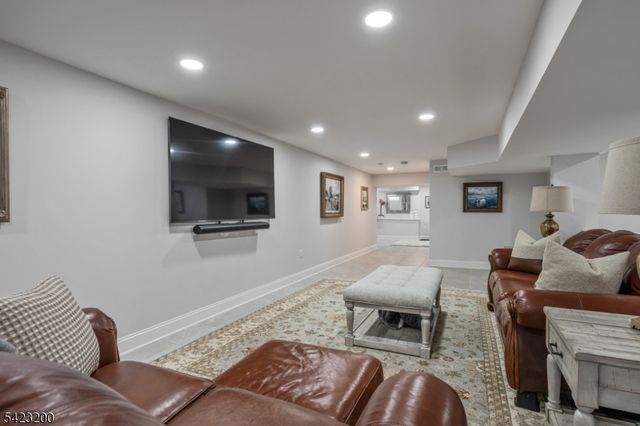 11 Cedar St, Bernards Twp., NJ 07920