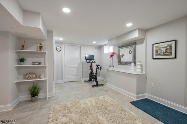 11 Cedar St, Bernards Twp., NJ 07920