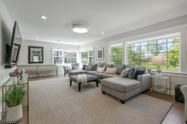 11 Cedar St, Bernards Twp., NJ 07920