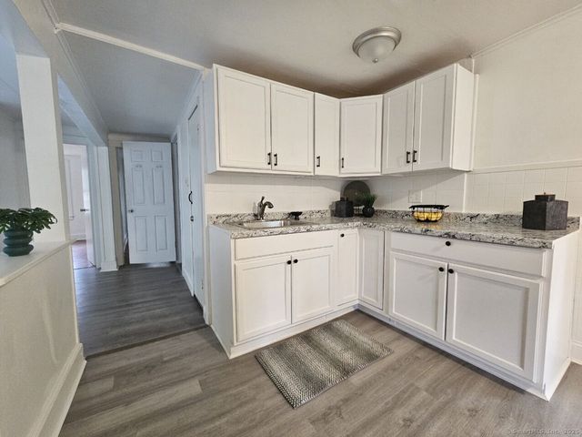 10 Benedict Street, Plymouth, CT 06786