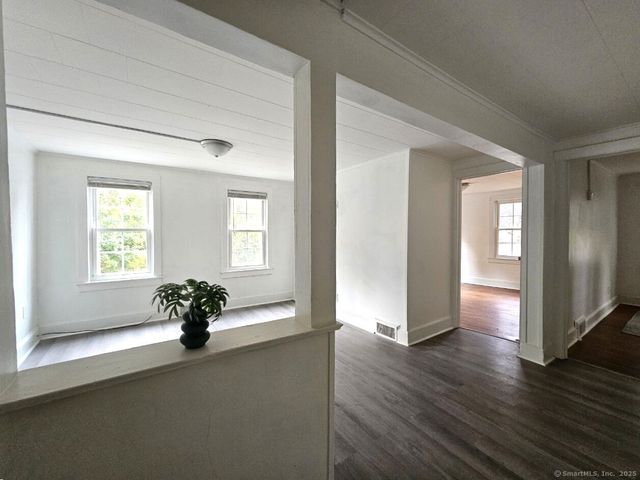 10 Benedict Street, Plymouth, CT 06786