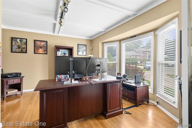 1904 Chelsea Court, Rochester Hills, MI 48306