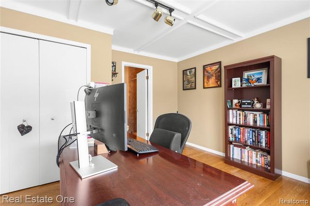 1904 Chelsea Court, Rochester Hills, MI 48306