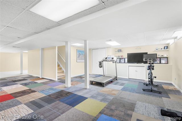1904 Chelsea Court, Rochester Hills, MI 48306