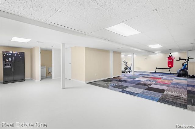 1904 Chelsea Court, Rochester Hills, MI 48306
