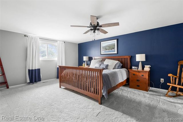 1904 Chelsea Court, Rochester Hills, MI 48306