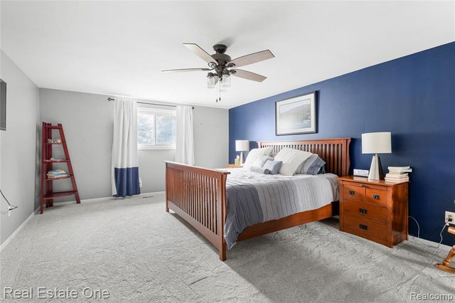 1904 Chelsea Court, Rochester Hills, MI 48306
