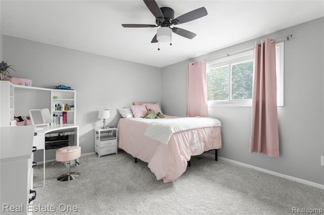1904 Chelsea Court, Rochester Hills, MI 48306