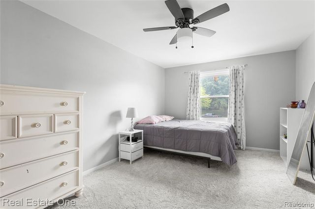 1904 Chelsea Court, Rochester Hills, MI 48306