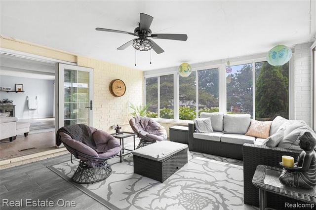 1904 Chelsea Court, Rochester Hills, MI 48306