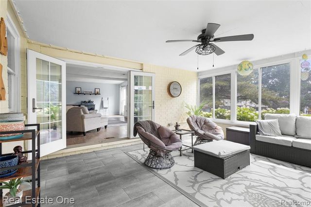 1904 Chelsea Court, Rochester Hills, MI 48306