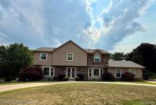 1904 Chelsea Court, Rochester Hills, MI 48306