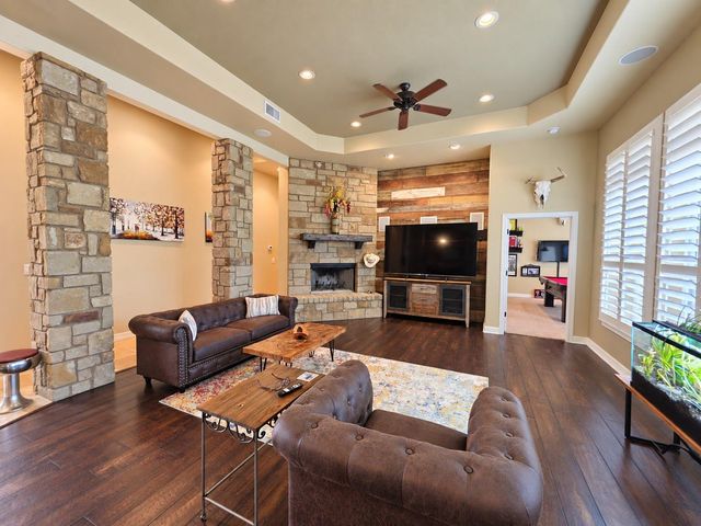 158 High River Ranch DR, Liberty Hill, TX 78642