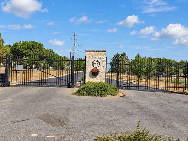 158 High River Ranch DR, Liberty Hill, TX 78642