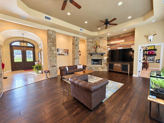 158 High River Ranch DR, Liberty Hill, TX 78642