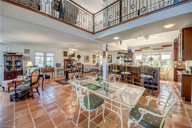 2702 Bruce ST, Matlacha, FL 33993