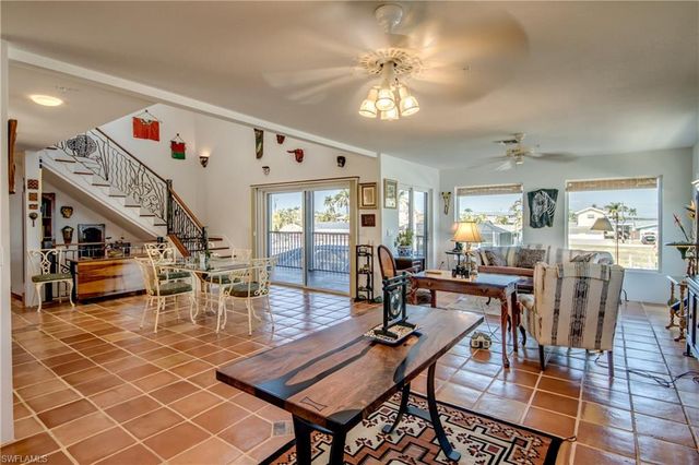 2702 Bruce ST, Matlacha, FL 33993