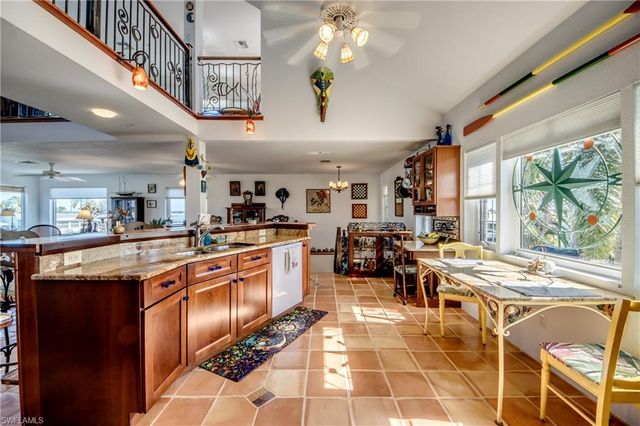 2702 Bruce ST, Matlacha, FL 33993