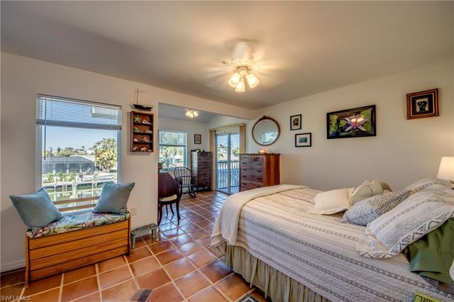 2702 Bruce ST, Matlacha, FL 33993