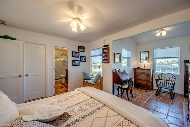 2702 Bruce ST, Matlacha, FL 33993