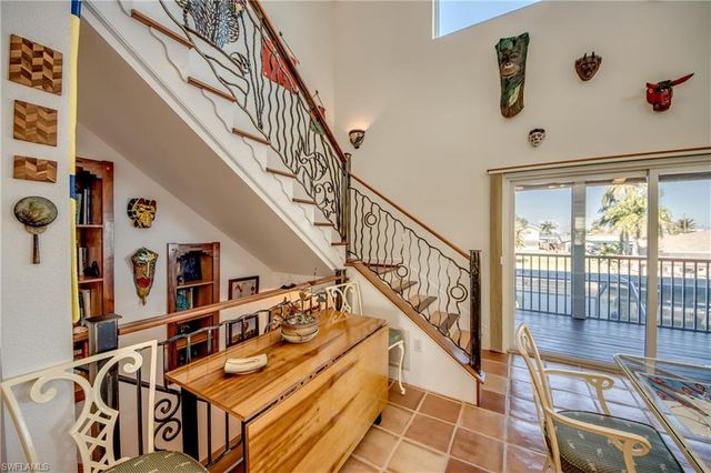 2702 Bruce ST, Matlacha, FL 33993