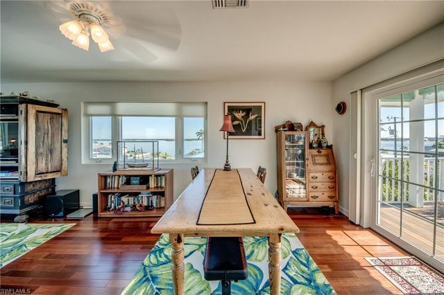 2702 Bruce ST, Matlacha, FL 33993