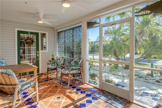 2702 Bruce ST, Matlacha, FL 33993